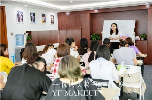 上海好的化妆学校是哪家？