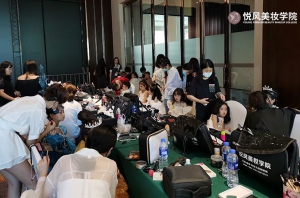 上海学半永久化妆进修去哪里？