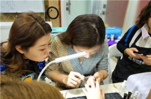 零基础想学美甲多久能上手出师呢