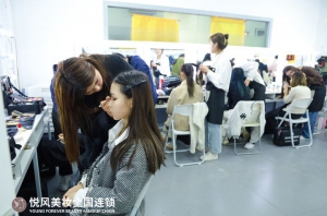 零基础学化妆择校指南：三所正规机构核心亮点对比